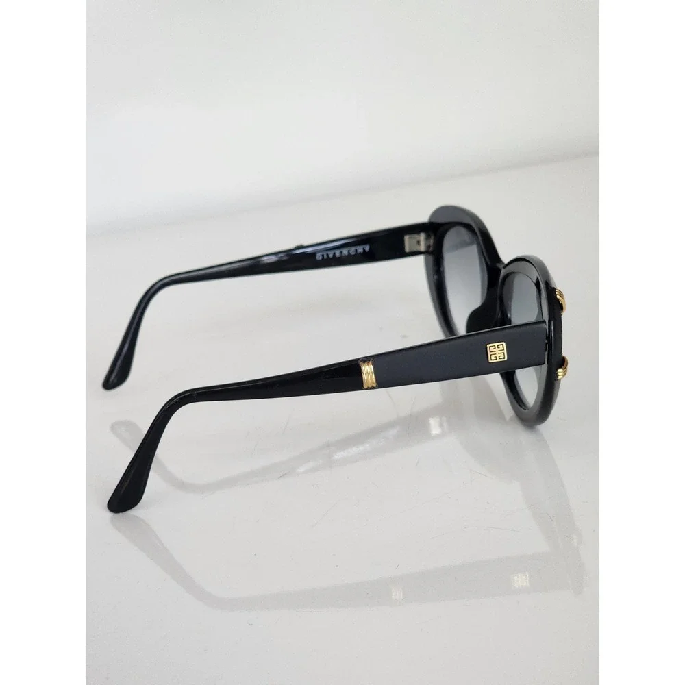 Givenchy Vintage Sunglasses Black Gold 142-BLK Oval Cat Eye Womens